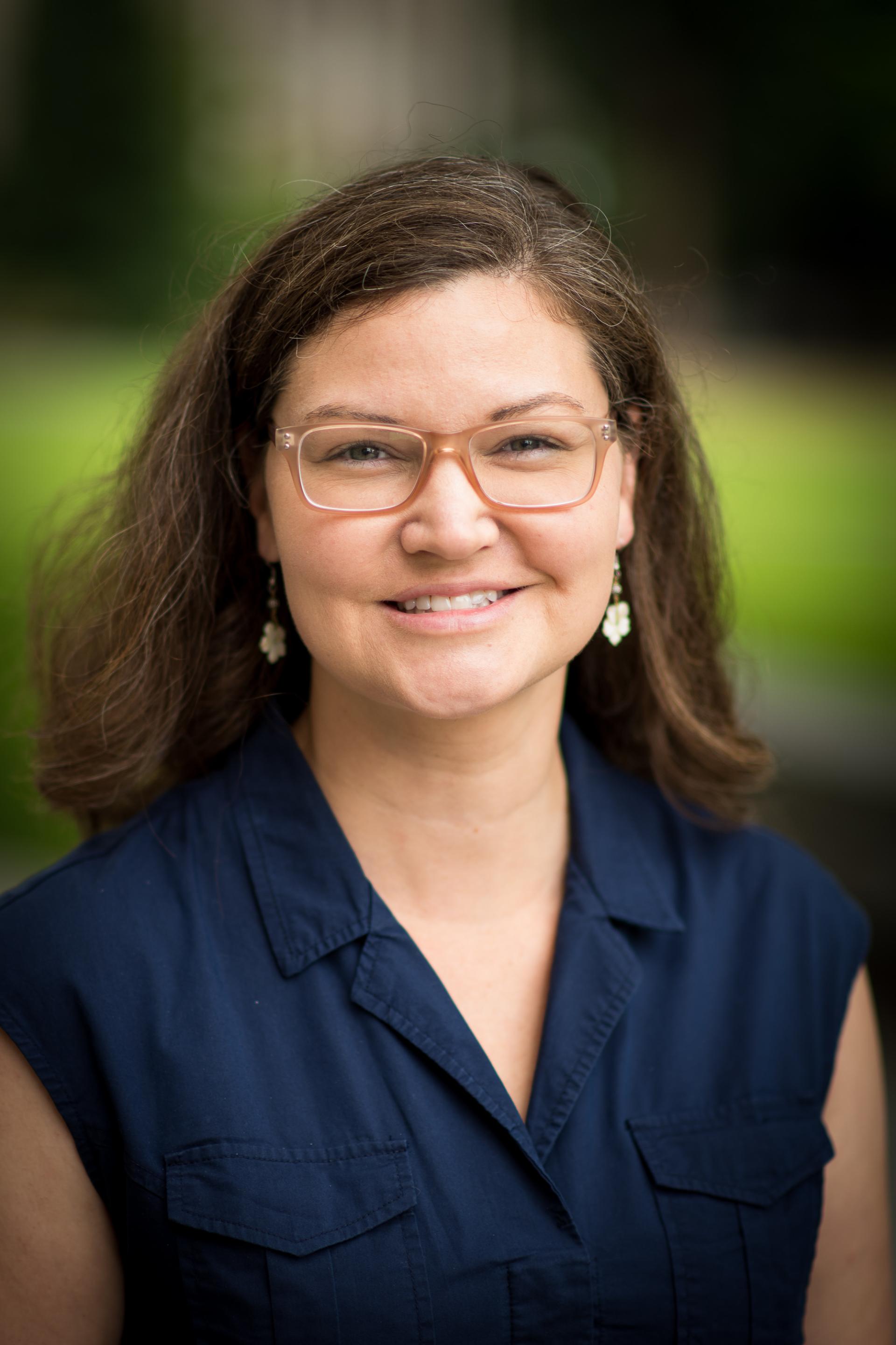 Outdoor portrait of Rebakah Daro Minarcheck